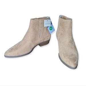 Women's Alena Western Ankle Boots Universal Thread size 10 Tan NWT